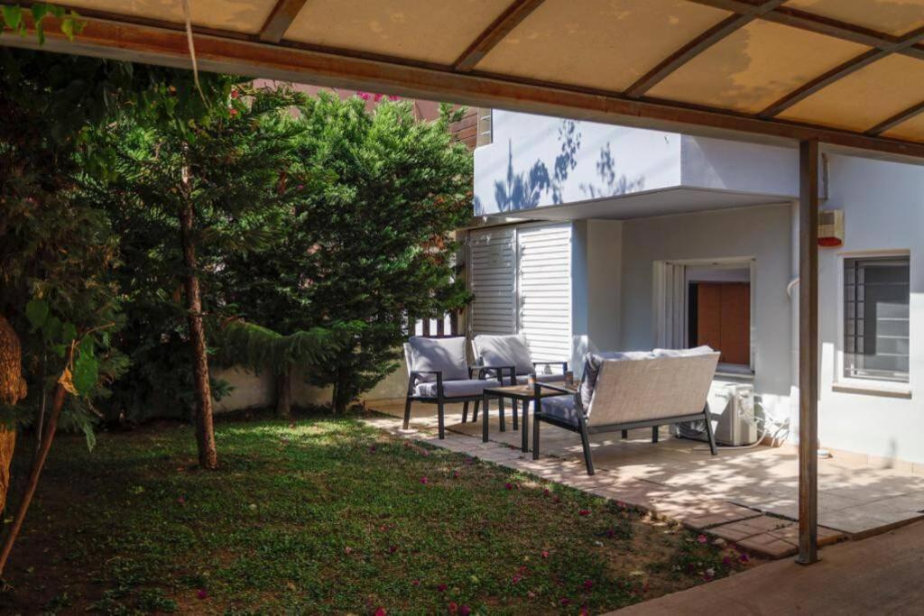 Pame Rentals - Cozy Glyfada Stay With Free Parking Aten Exteriör bild