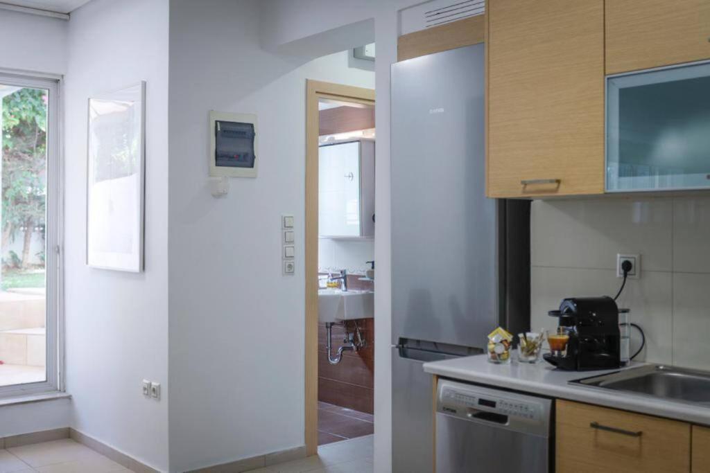 Pame Rentals - Cozy Glyfada Stay With Free Parking Aten Exteriör bild